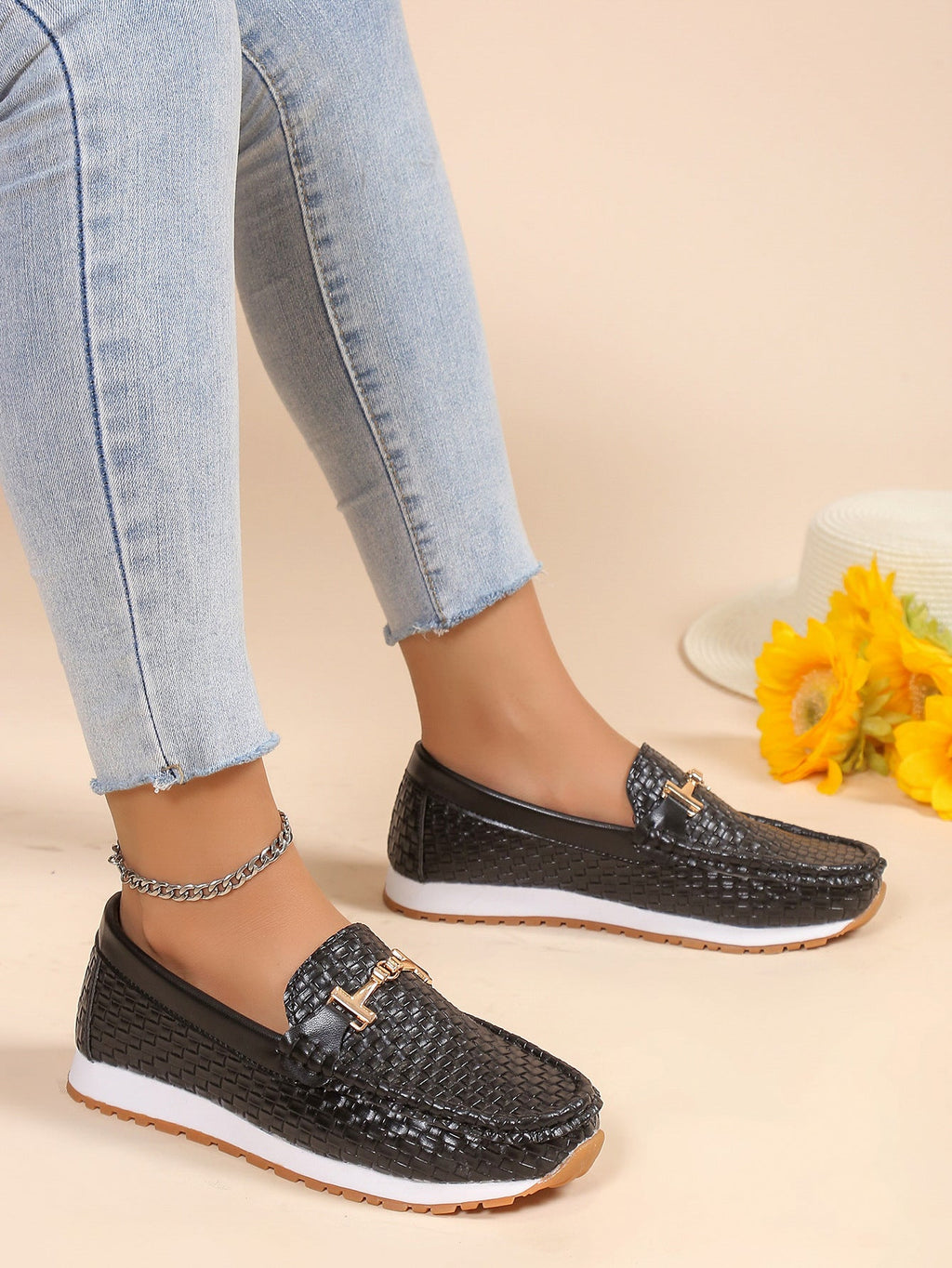Graceful Orthopedic Shoes for Modern Look