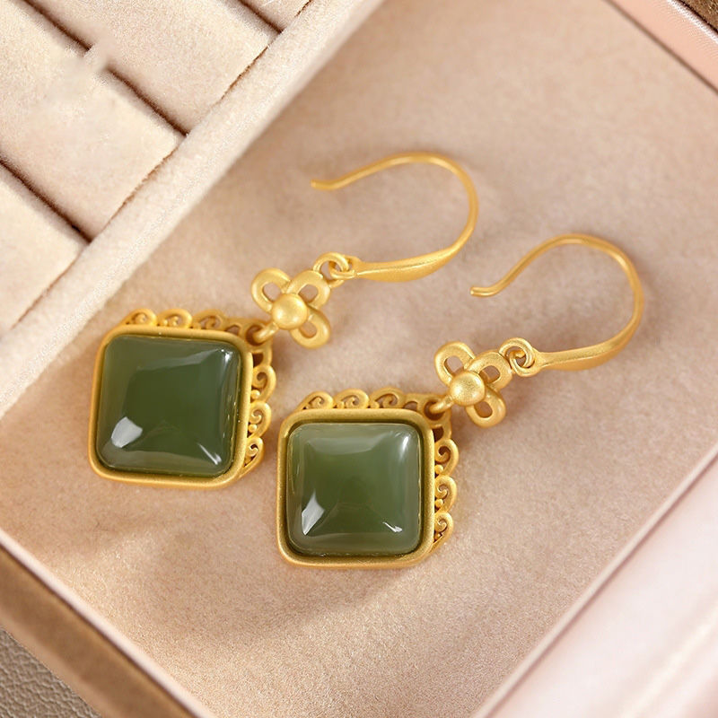Beautiful Gold Earring with Unique Style
