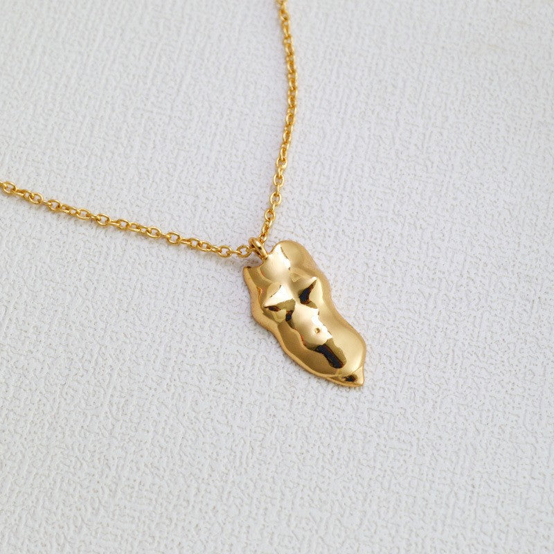 Stunning Gold Necklace for Daily Wear