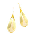 Romantic Gold Earring for Special Moments