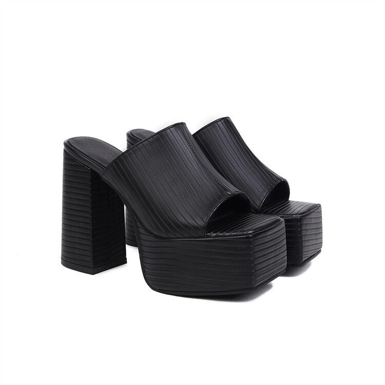 Graceful Orthopedic Sandals for Modern Look