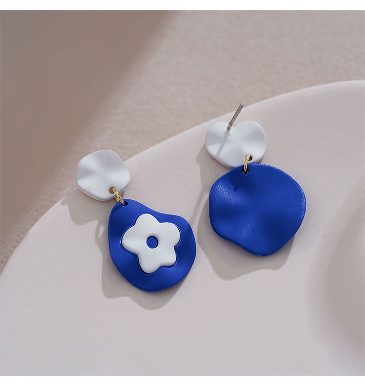Classic Earring with Timeless Appeal