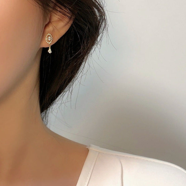 Classic Earring with Timeless Appeal
