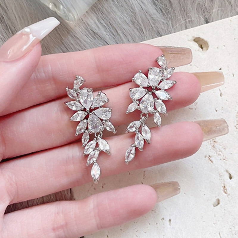 Charming Earring for Any Occasion