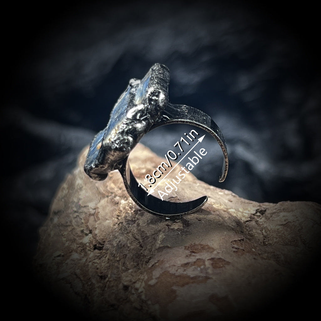 Classic Silver Ring with Timeless Appeal