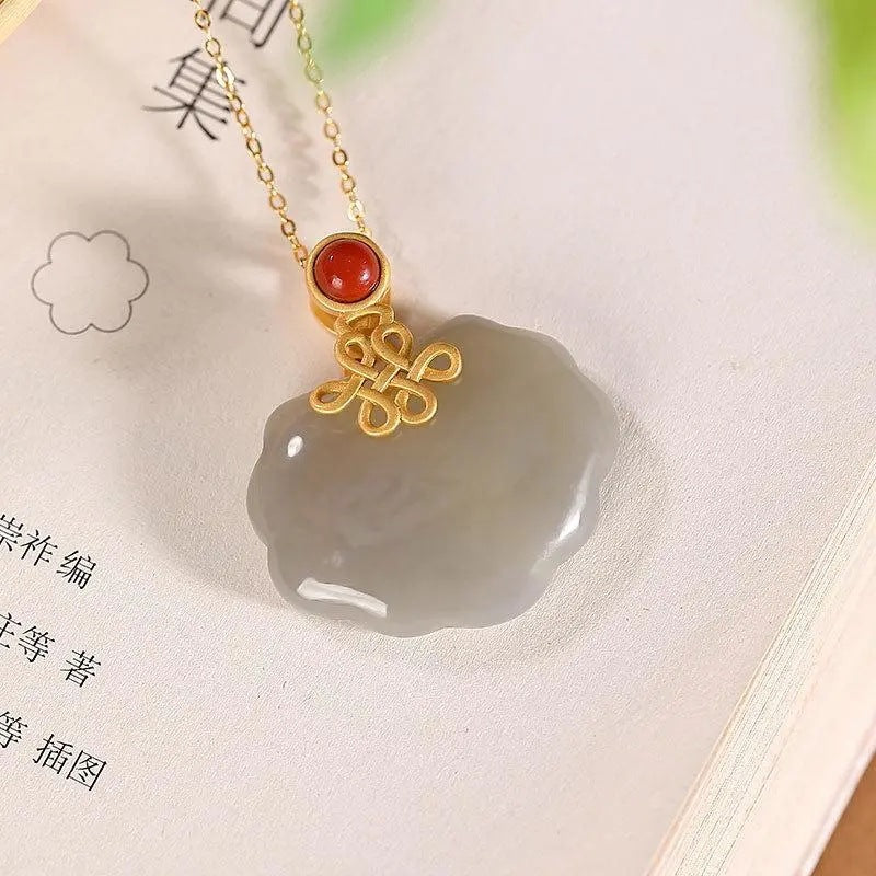 Romantic Gold Pendant for Special Moments