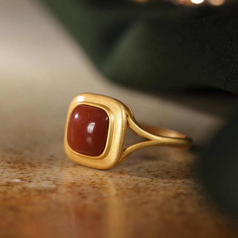 Charming Gold Ring for Any Occasion