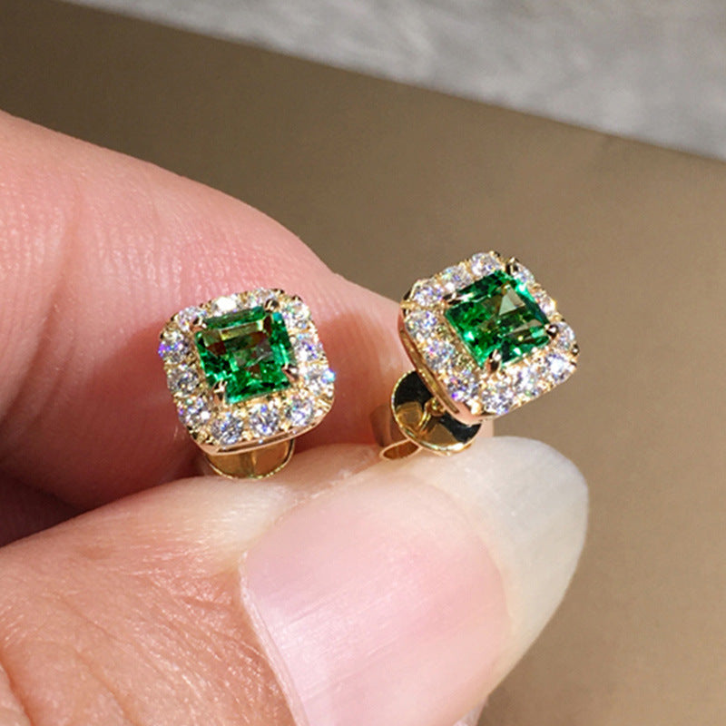 Charming Earring for Any Occasion