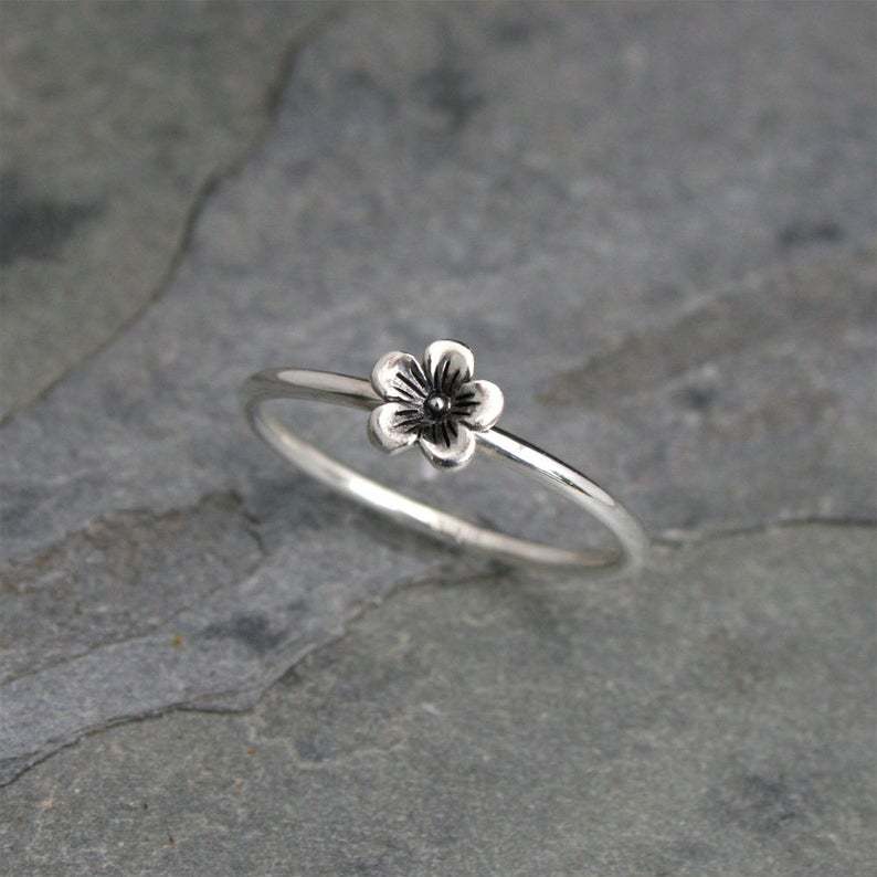 Romantic Silver Ring for Special Moments