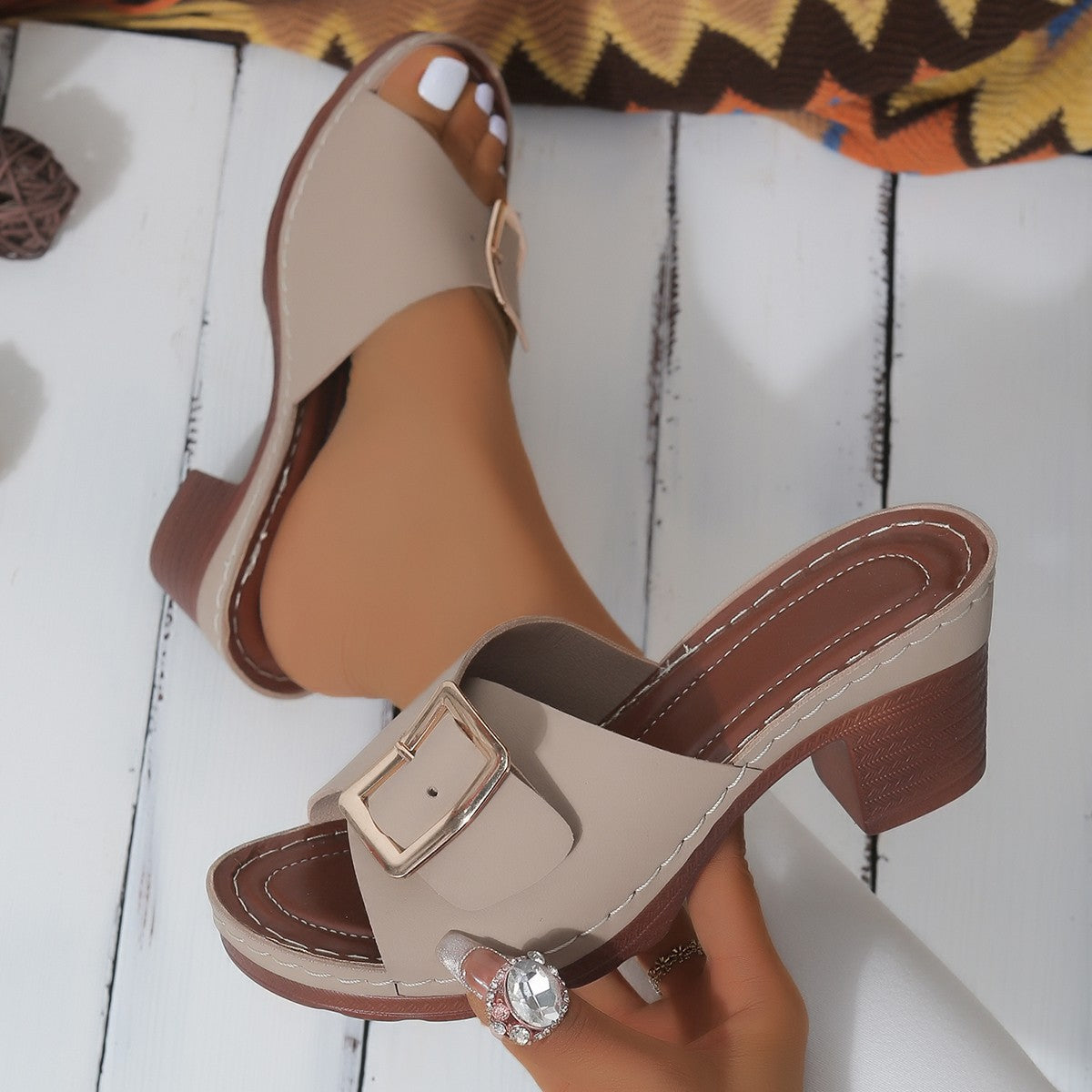 Chic Orthopedic Sandals with Unique Design