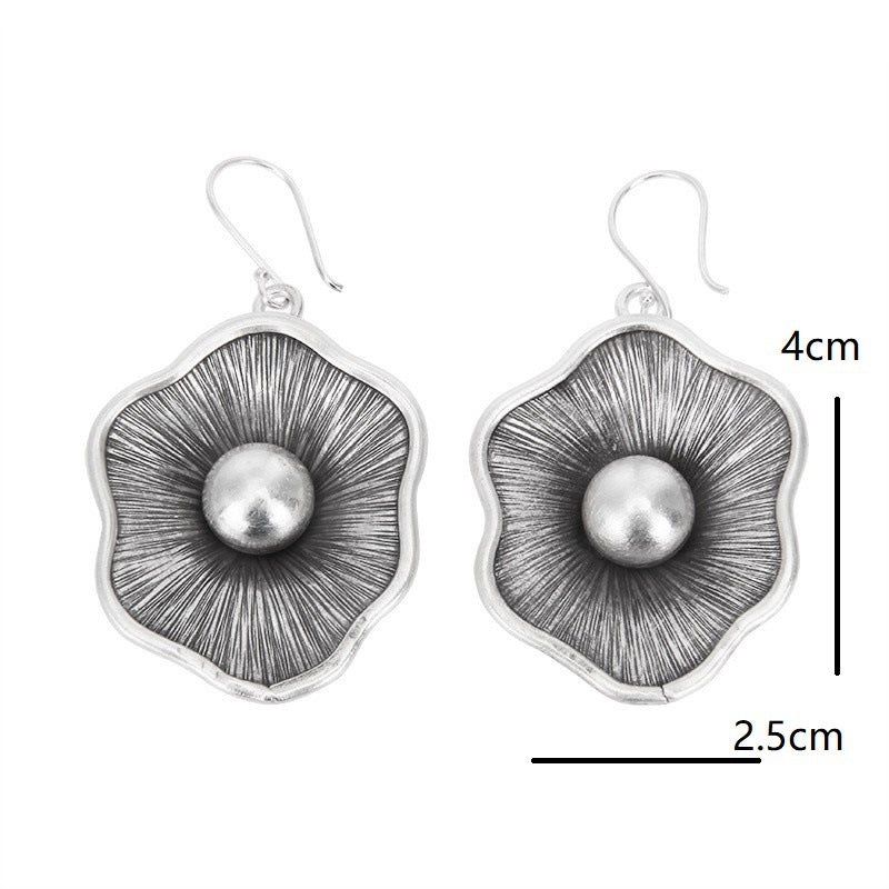 Romantic Pearl Earring for Special Moments
