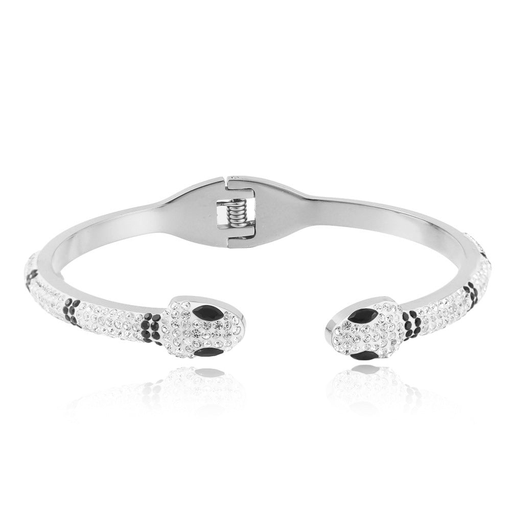 Charming Bracelet for Any Occasion