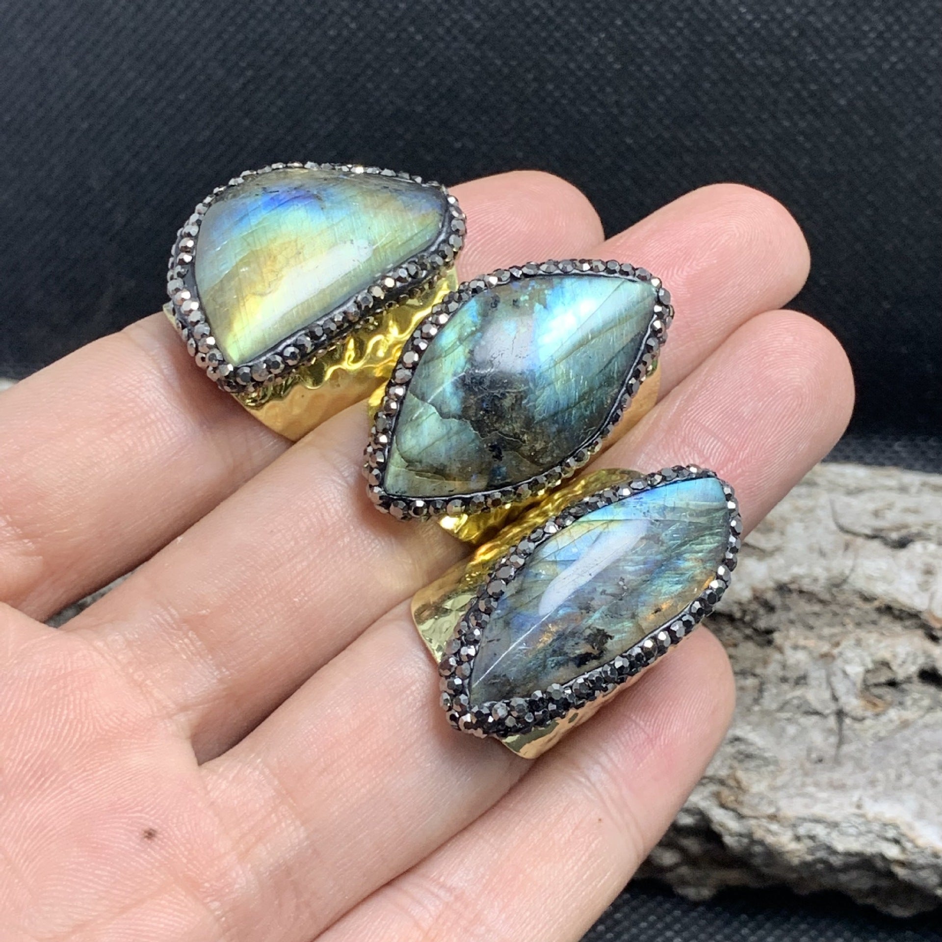 Stunning Gold Ring for Daily Wear