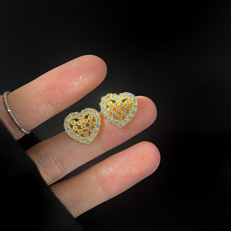 Charming Earring for Any Occasion