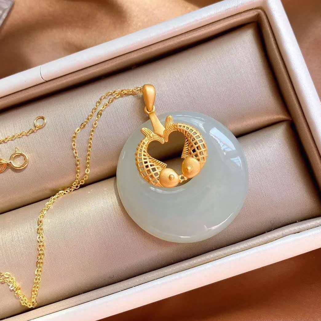 Romantic Necklace for Special Moments