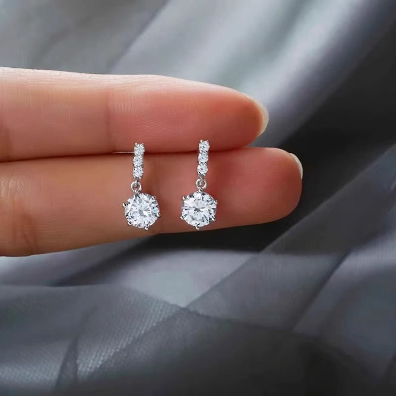 Charming Earring for Any Occasion