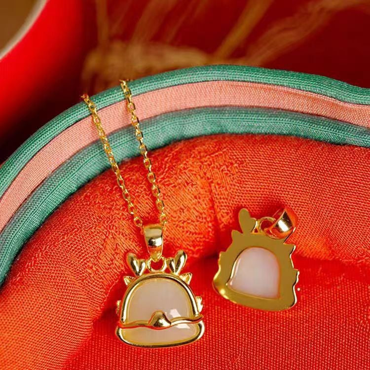 Charming Gold Set for Any Occasion