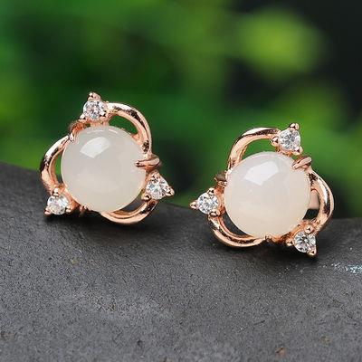 Charming Silver Earring for Any Occasion