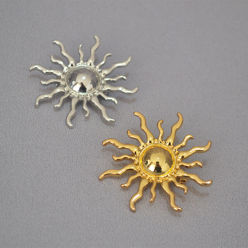 Delicate Artisan Gold Piece