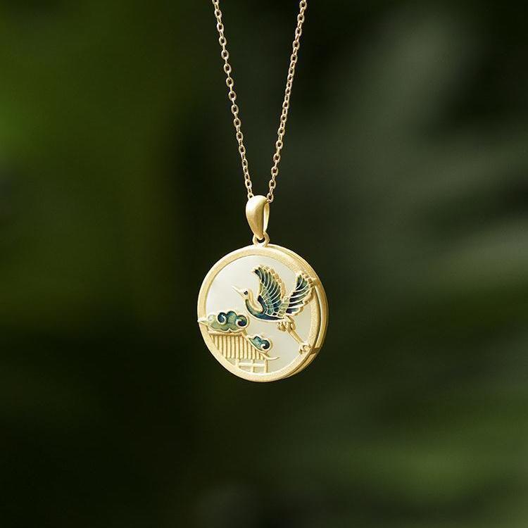 Charming Silver Necklace for Any Occasion
