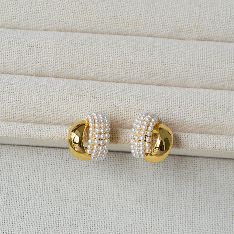 Stunning Gold Earring for Daily Wear