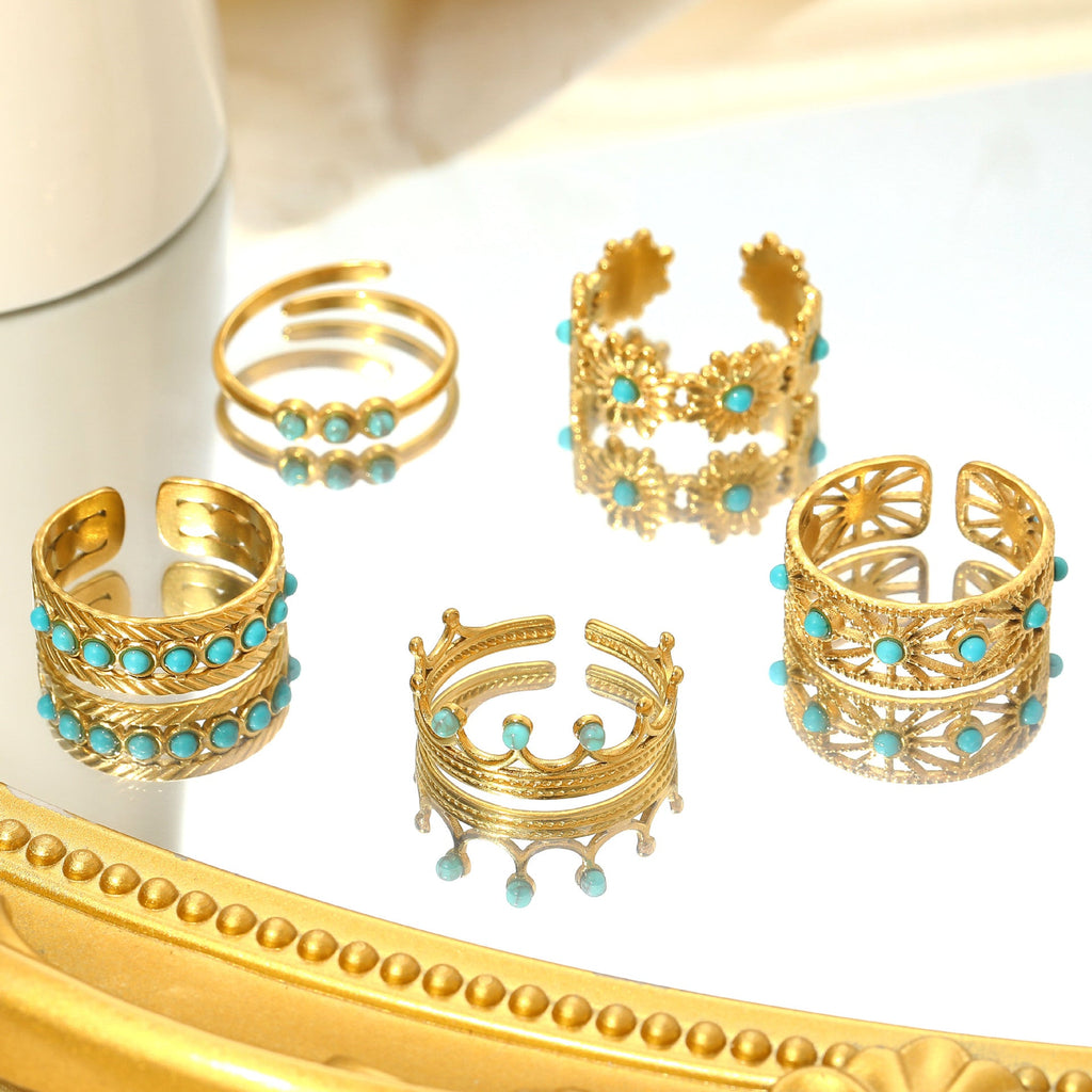 Romantic Gold Bracelet for Special Moments