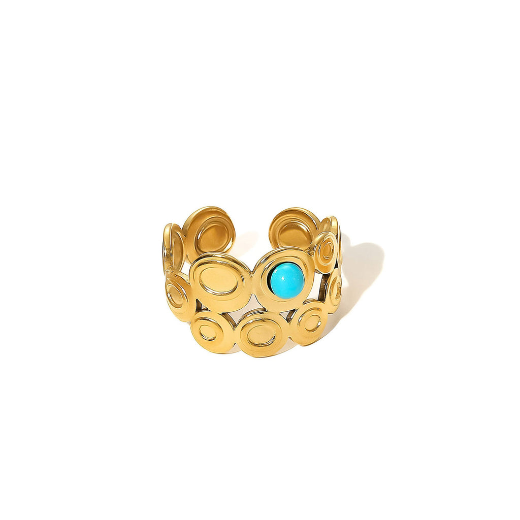 Classic Gold Ring with Timeless Appeal