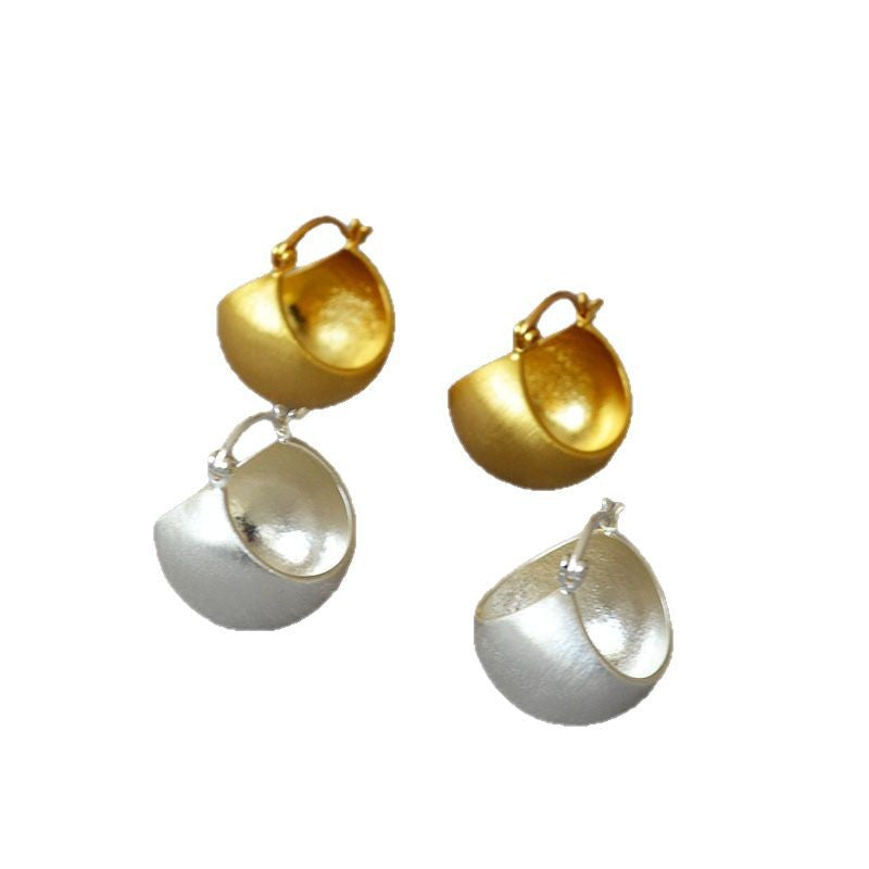 Charming Gold Earring for Any Occasion
