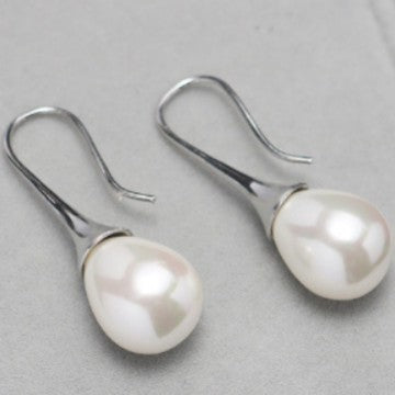 Delicate Artisan Gold Earring