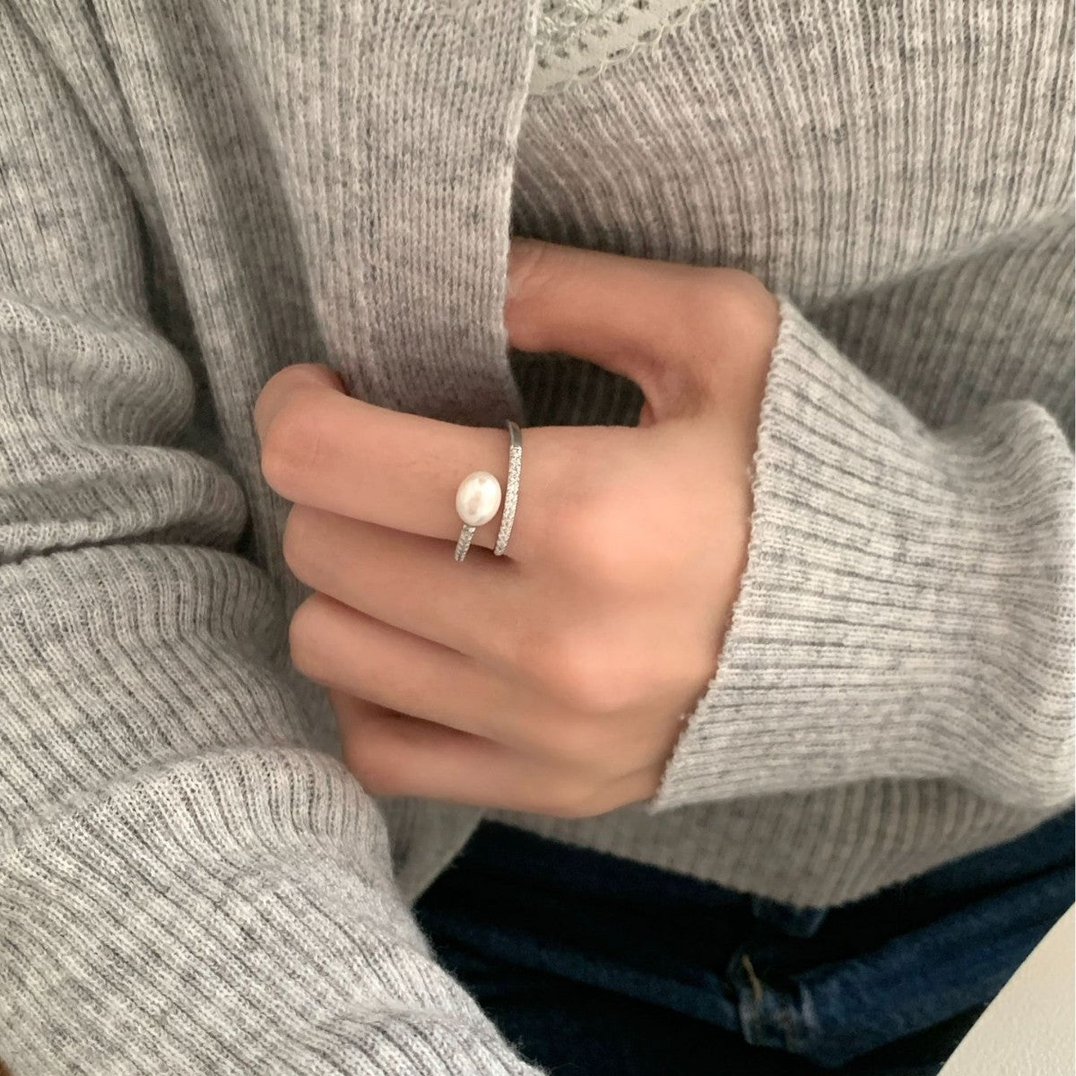 Beautiful Pearl Ring with Unique Style