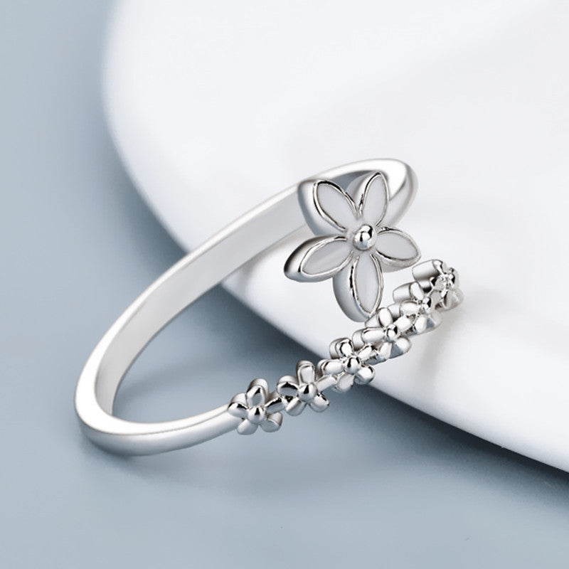 Charming Gold Ring for Any Occasion