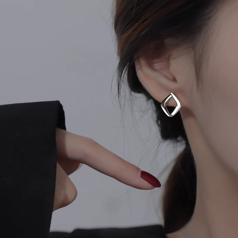 Stunning Earring for Daily Wear