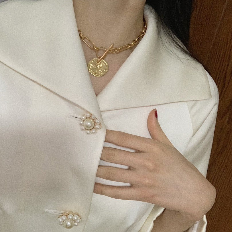 Stunning Gold Necklace for Daily Wear
