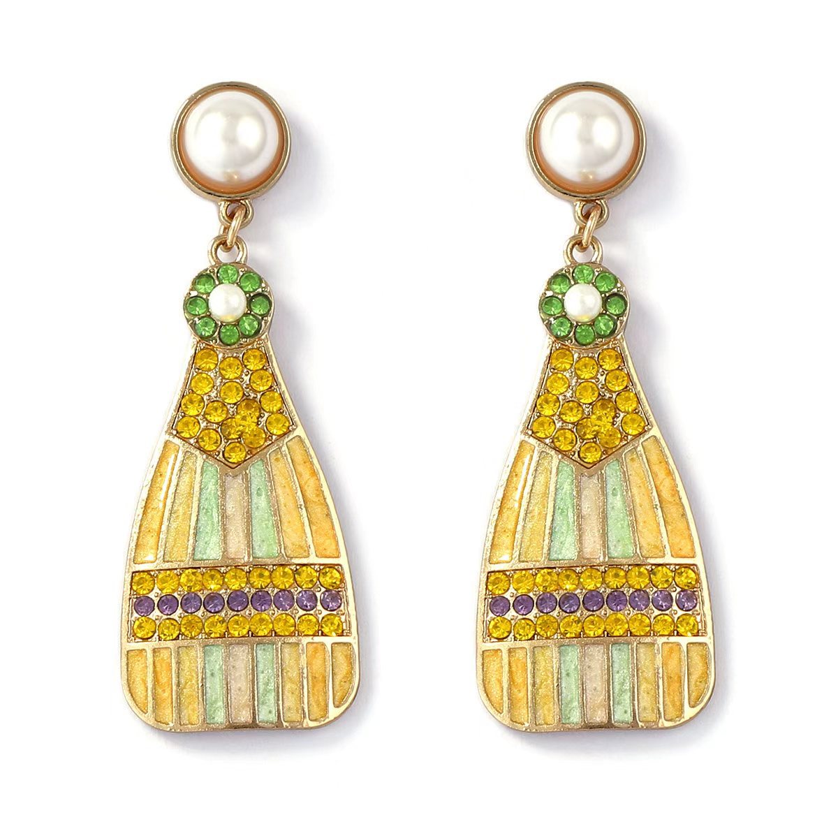 Charming Piece for Any Occasion