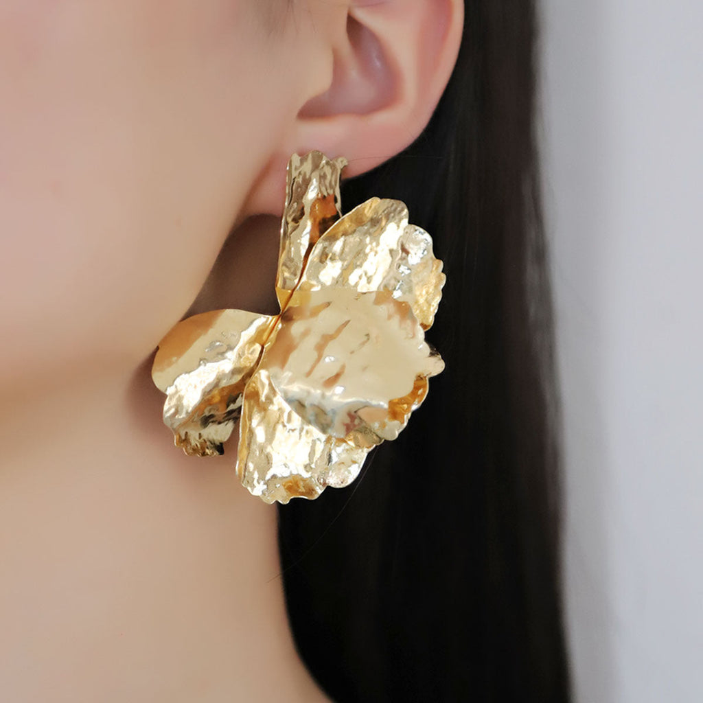 Classic Earring with Timeless Appeal