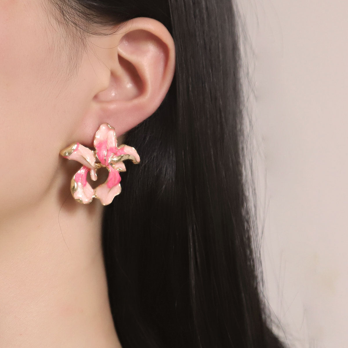 Classic Earring with Timeless Appeal