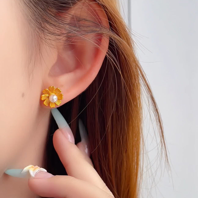 Classic Pearl Earring with Timeless Appeal