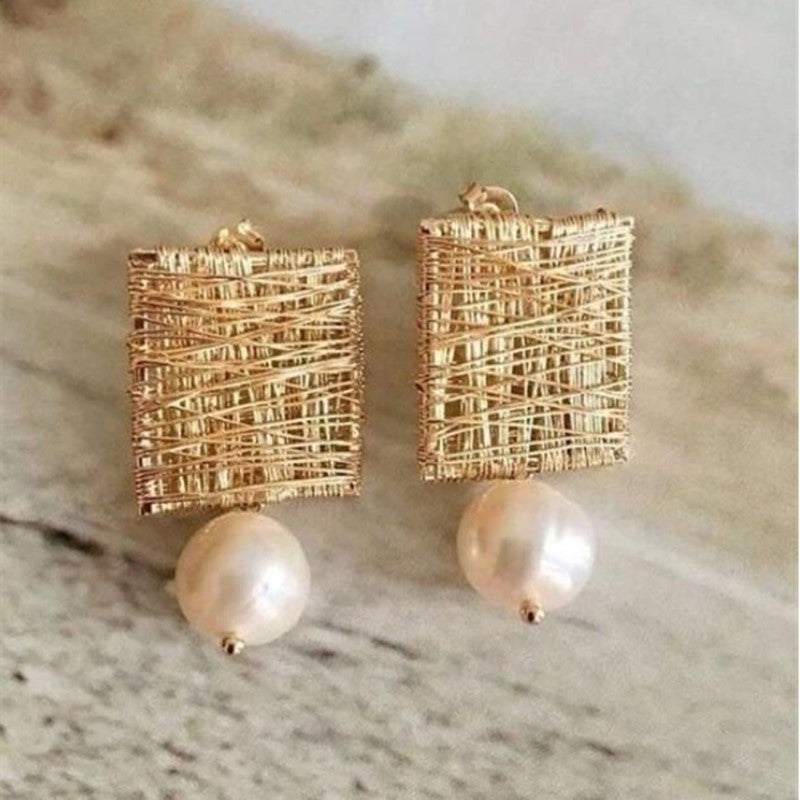 Charming Pearl Earring for Any Occasion