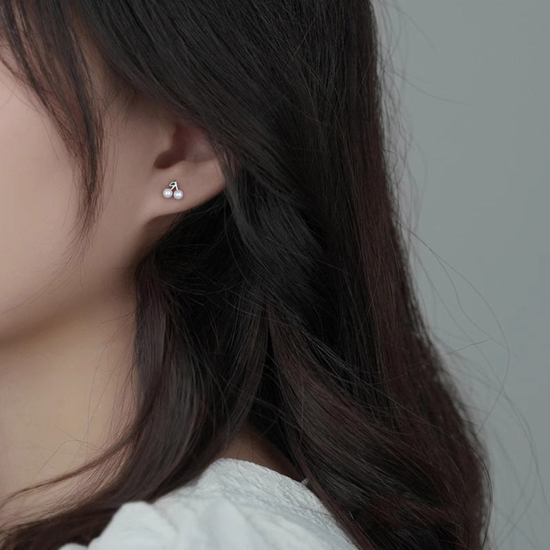 Romantic Pearl Earring for Special Moments