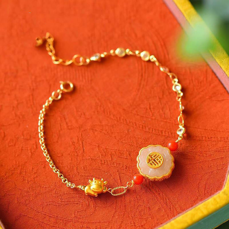 Charming Gold Bracelet for Any Occasion