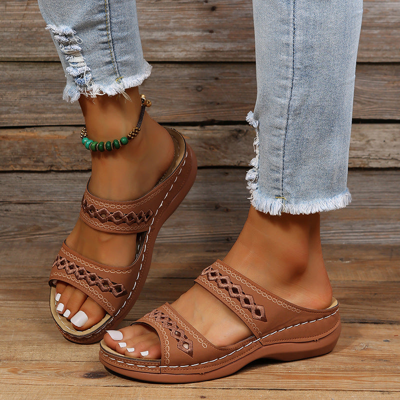 Graceful Orthopedic Sandals for Modern Look