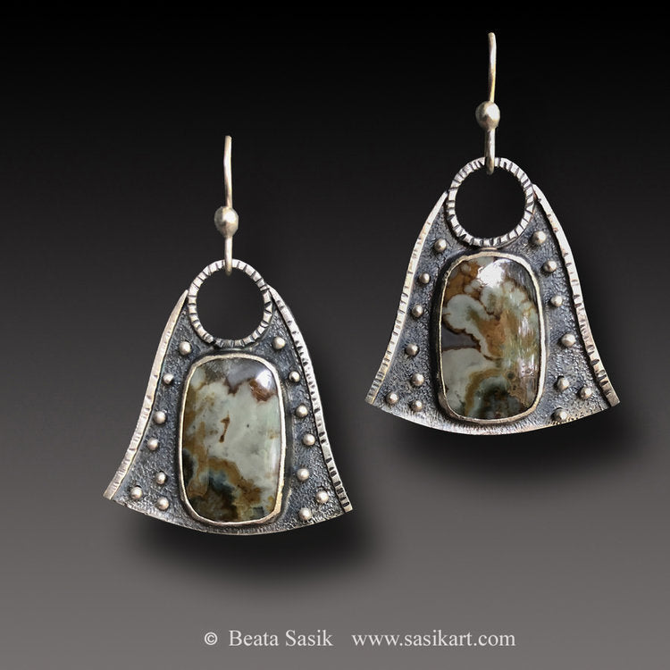 Romantic Silver Earring for Special Moments