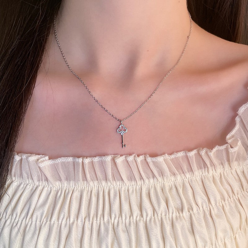 Stunning Necklace for Daily Wear