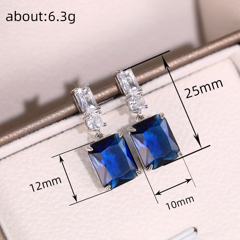Stunning Earring for Daily Wear