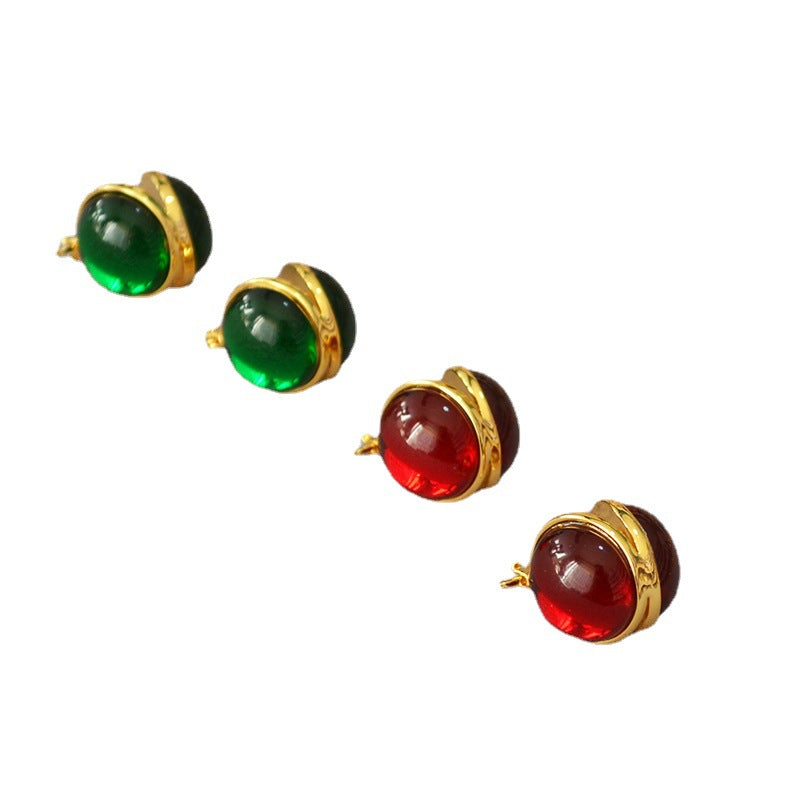 Charming Gold Earring for Any Occasion