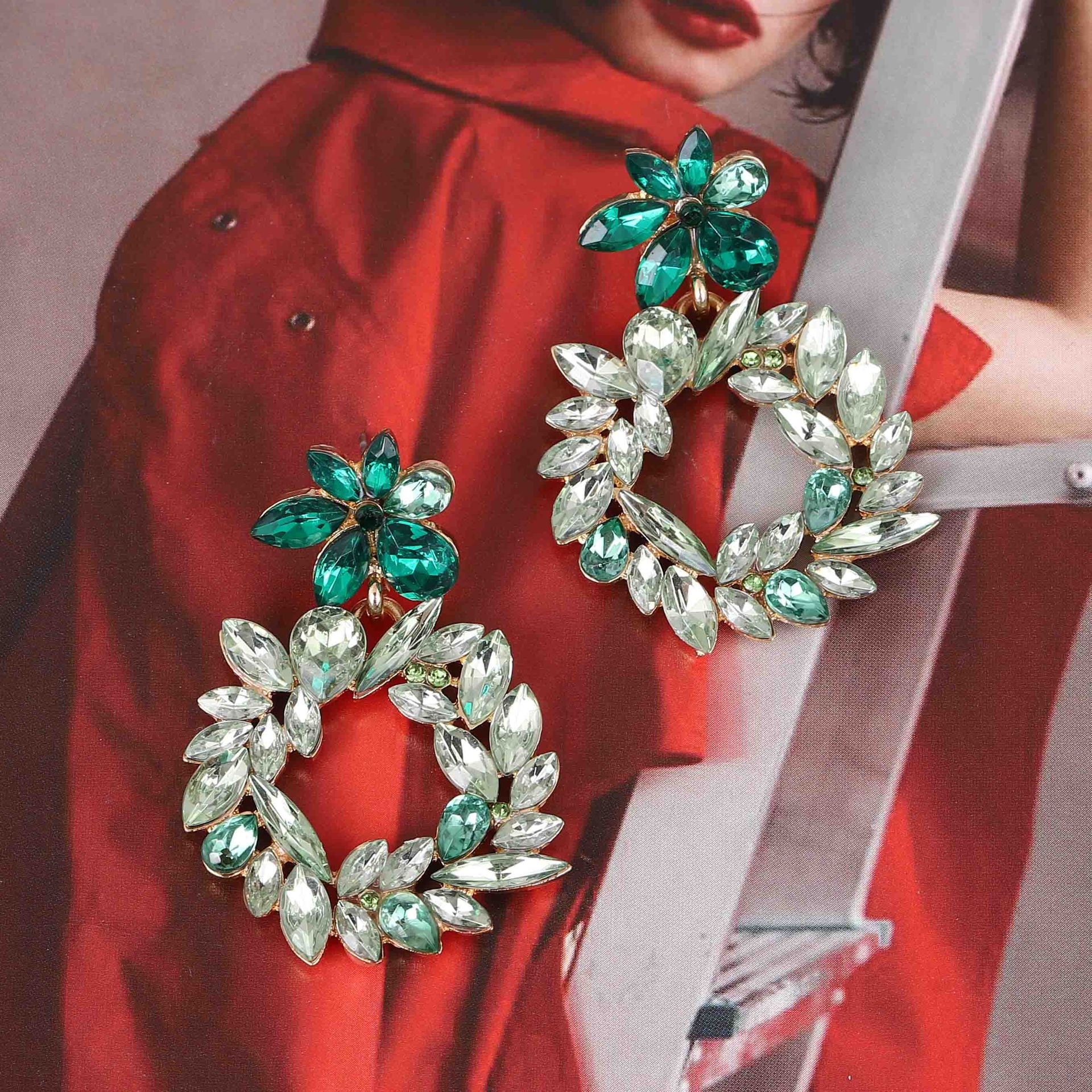 Charming Earring for Any Occasion