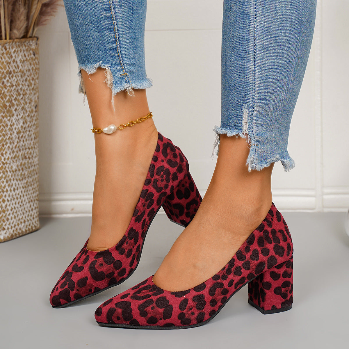 Graceful Orthopedic Shoes for Modern Look