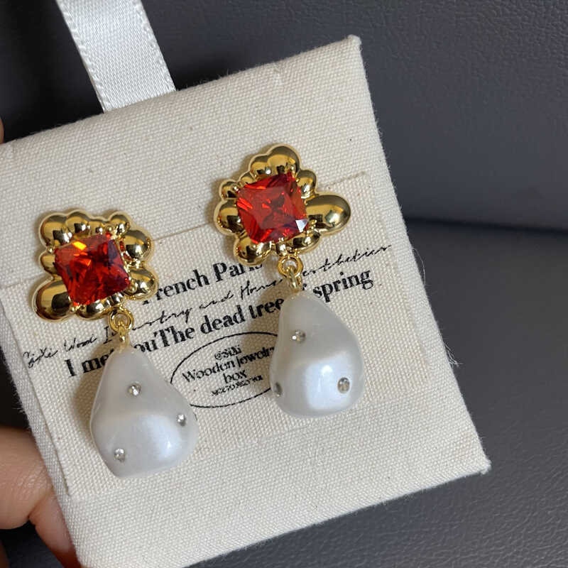 Elegant Pearl Piece for Every Occasion