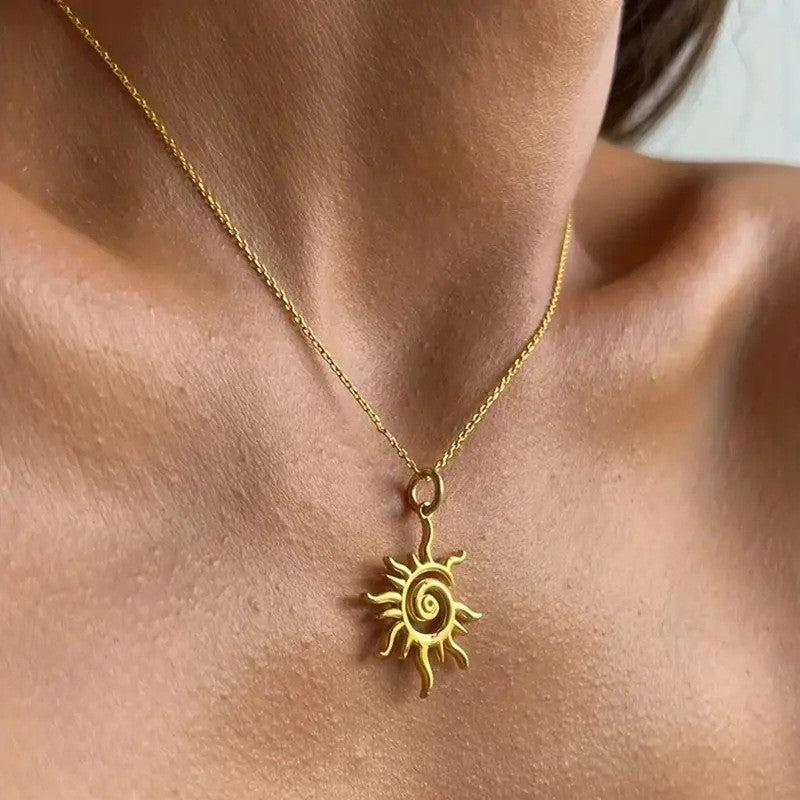 Stunning Necklace for Daily Wear