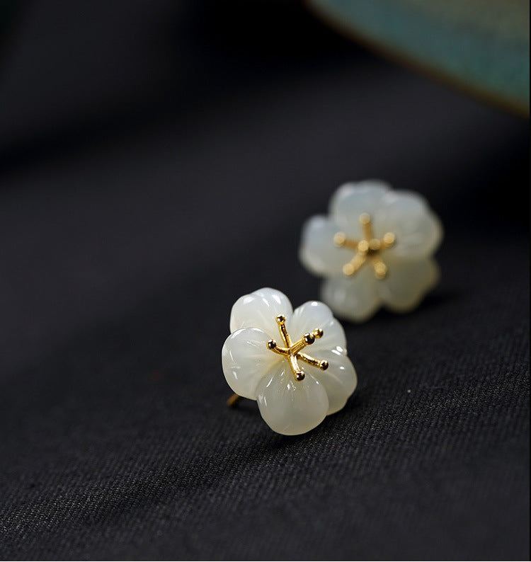 Beautiful Gold Earring with Unique Style